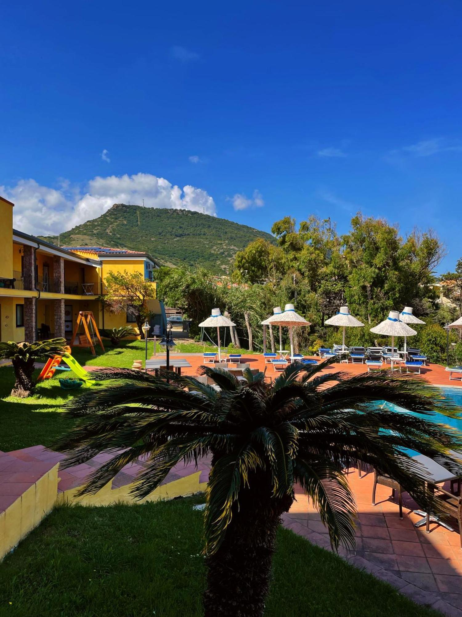 Hotel La Ciaccia Valledoria  Eksteriør billede